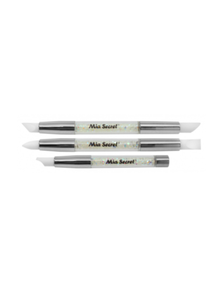 Silicone brushes