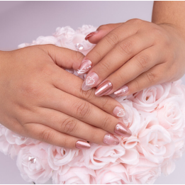 Curso de press on con tips de gel para un alargamiento express